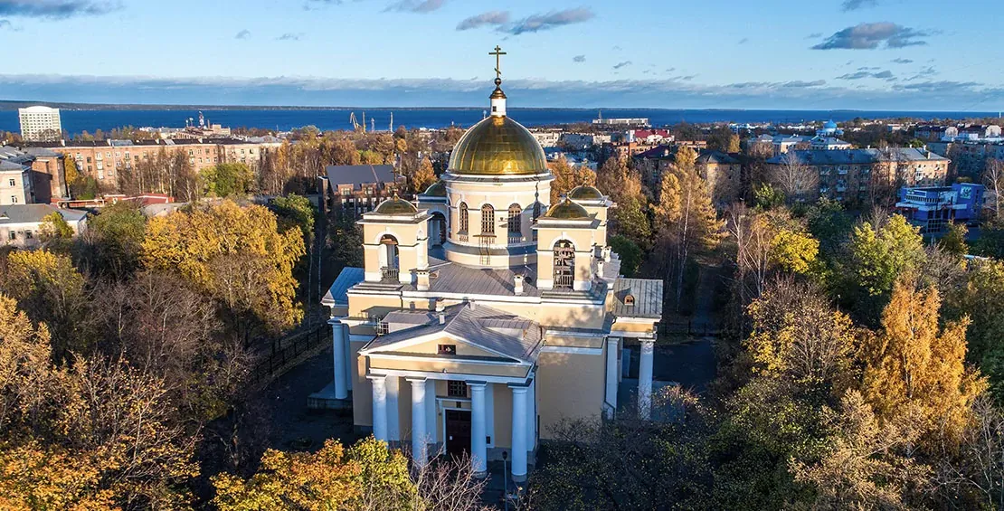 Кафедральный собор Александра Невского в Петрозаводске, вид сверху