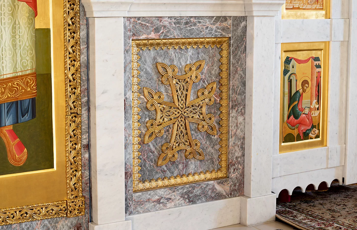 Малый иконостас из мрамора и бронзы (арт. 104.2) — мрамор, коелга, бронза