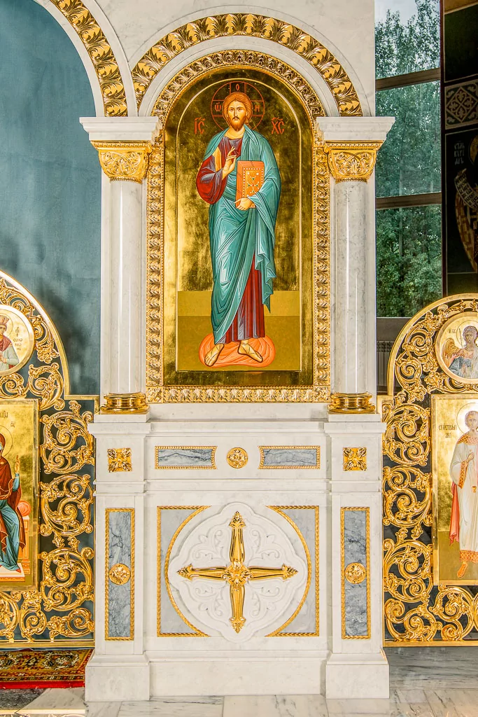 Иконостас из белого мрамора и бронзы (арт. 119) — мрамор, коелга, бронза