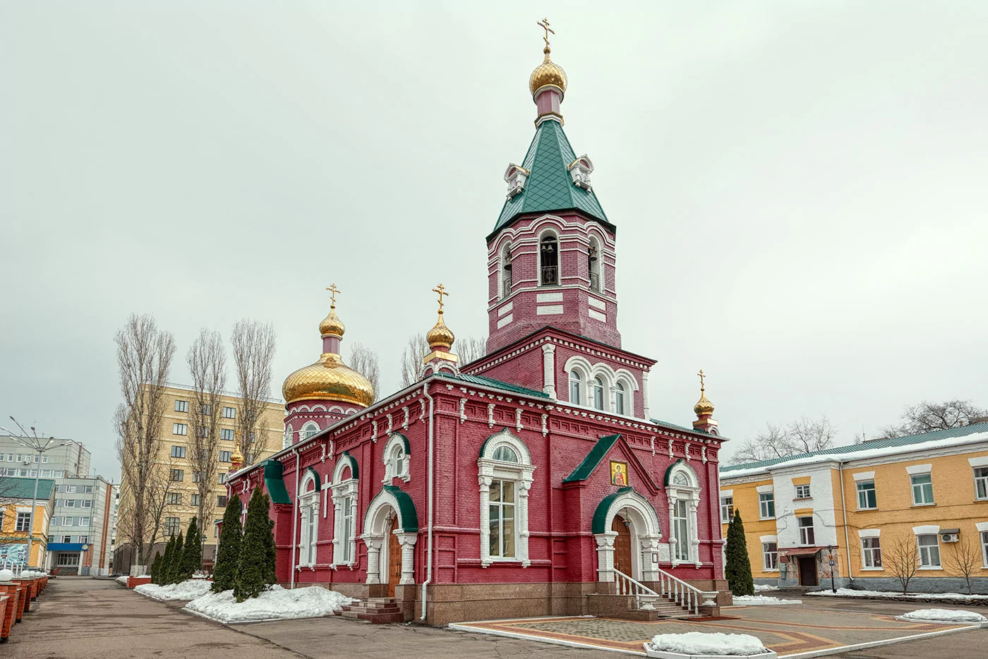 Иконостас из мрамора и змеевика, храм Пантелеимона (арт. 66) — мрамор, коелга, бронза, змеевик