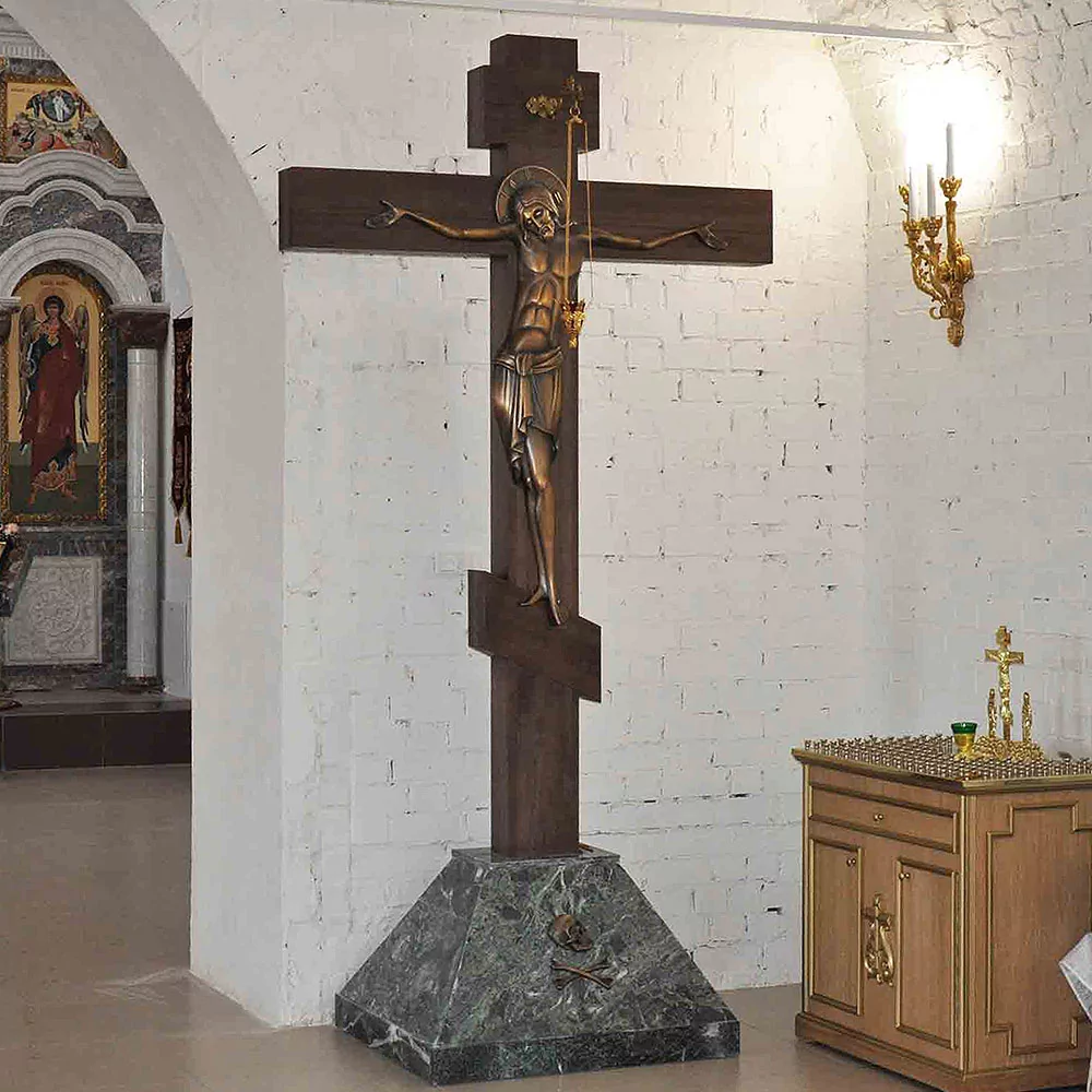 Напольное распятие с Голгофой из змеевика (арт. 67.2) — бронза, дерево, змеевик
