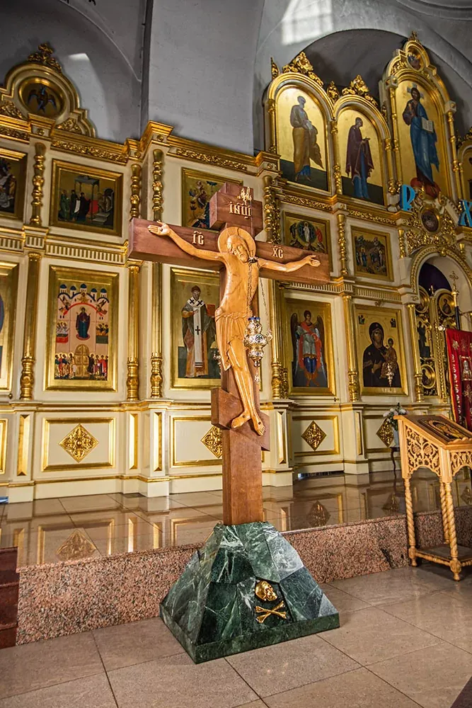 Крест с Голгофой из змеевика, Авдотьино (арт. 67) — бронза, дерево, змеевик