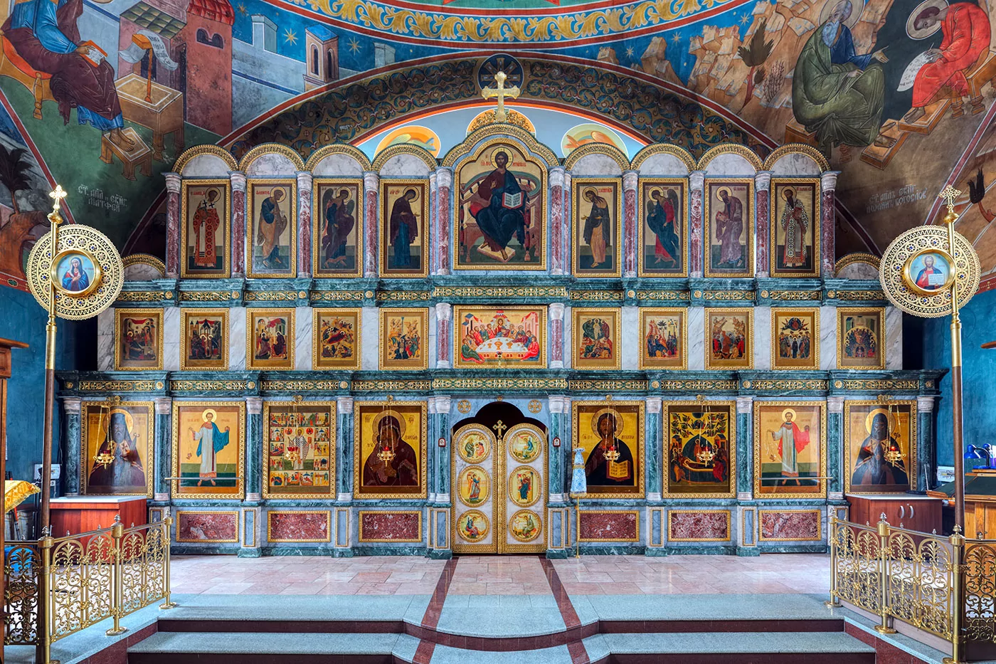Иконостас из мрамора, Кардинала и змеевика